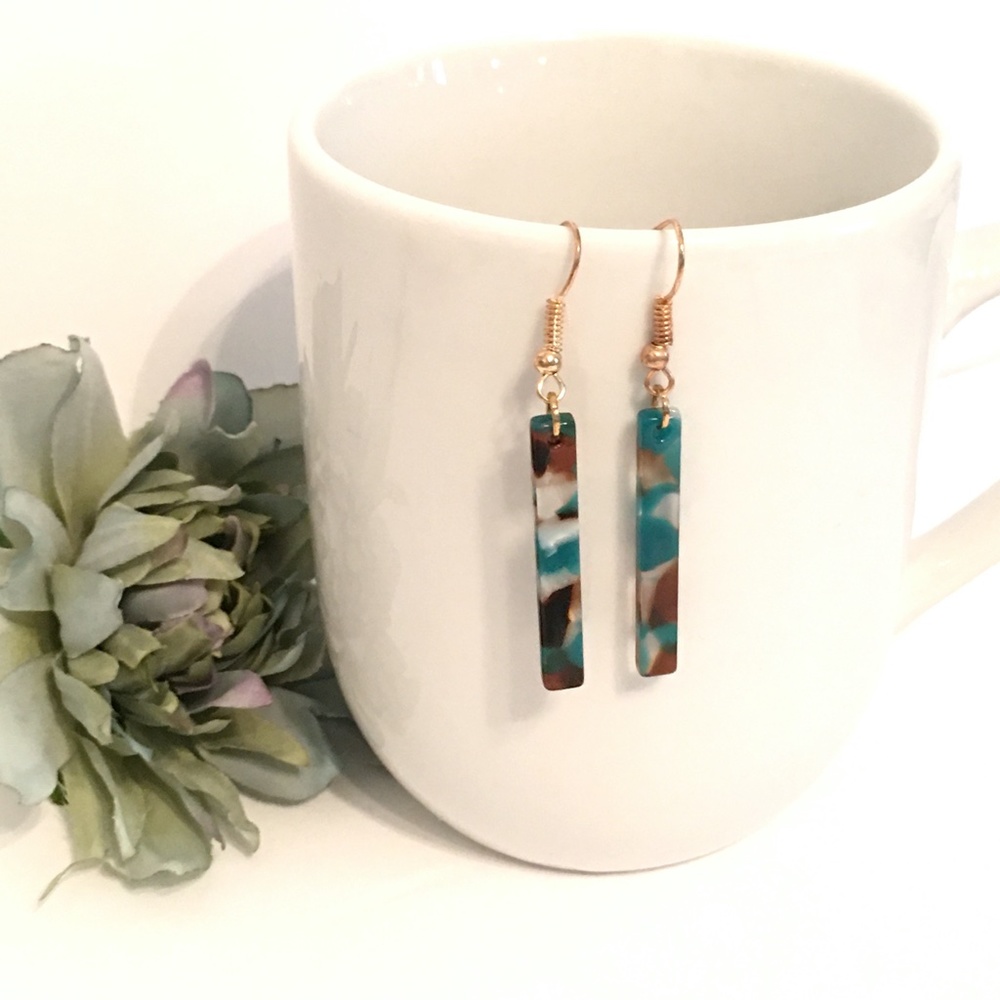 Green Tortoise Shell Bar Minimalist Dangle Earrings